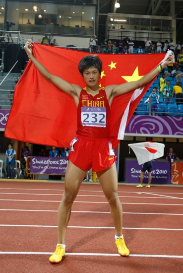 图文-谢震业男子200米夺金为祖国赢得荣誉很自豪