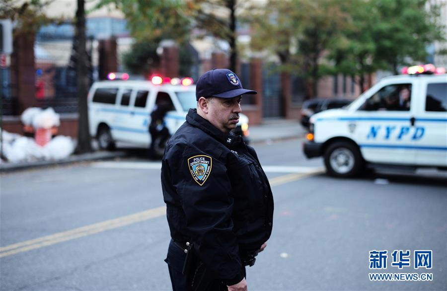 （国际）（2）纽约曼哈顿发生卡车撞人恐怖袭击事件8人死亡