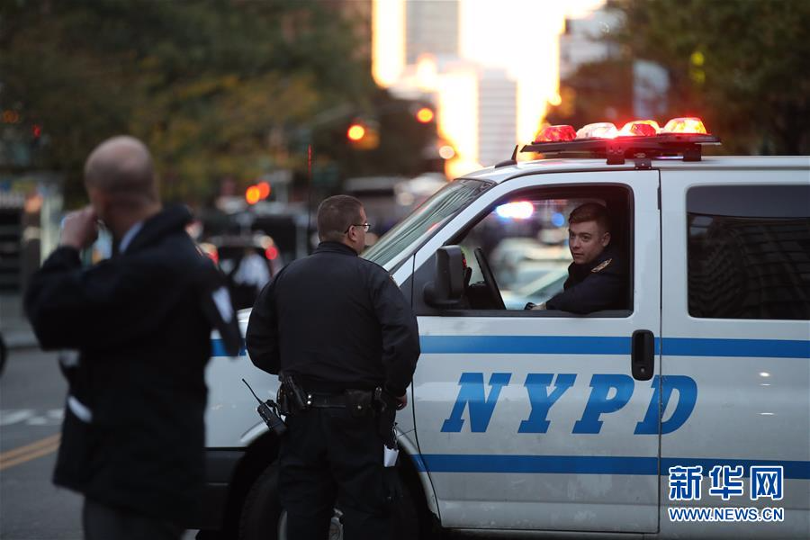 （国际）（6）纽约曼哈顿发生卡车撞人恐怖袭击事件8人死亡