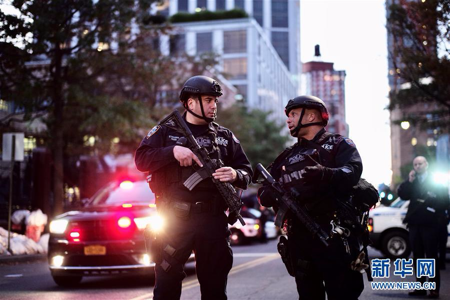 （国际）（11）纽约曼哈顿发生卡车撞人恐怖袭击事件8人死亡
