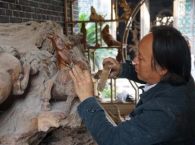 【中国梦·大国工匠篇】根雕大师彭勇对艺术坚守40余年：根的精神是我的信仰