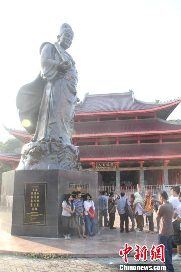 印尼举办纪念中国航海家郑和下西洋611周年庆祝活动