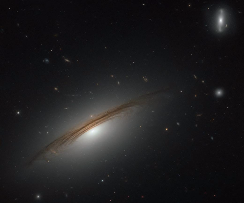 星系UGC 12591。（图片来源：ESA/Hubble & NASA ）