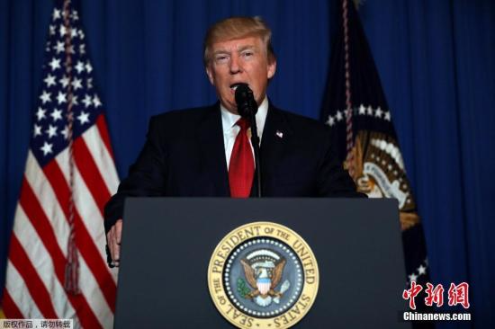 美国总统特朗普就此次空袭发表讲话，称“攸关国家安全利益”。叙利亚国家电视台则回应称：这是美国的“侵略攻击”。