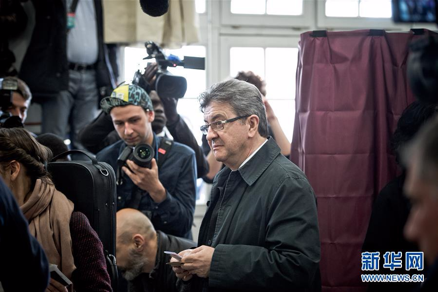 （国际）（3）让-吕克·梅朗雄参加法国总统选举投票