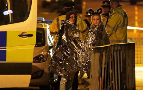 英国曼彻斯特市体育场当地时间22日晚发生爆炸，导致19人死亡。