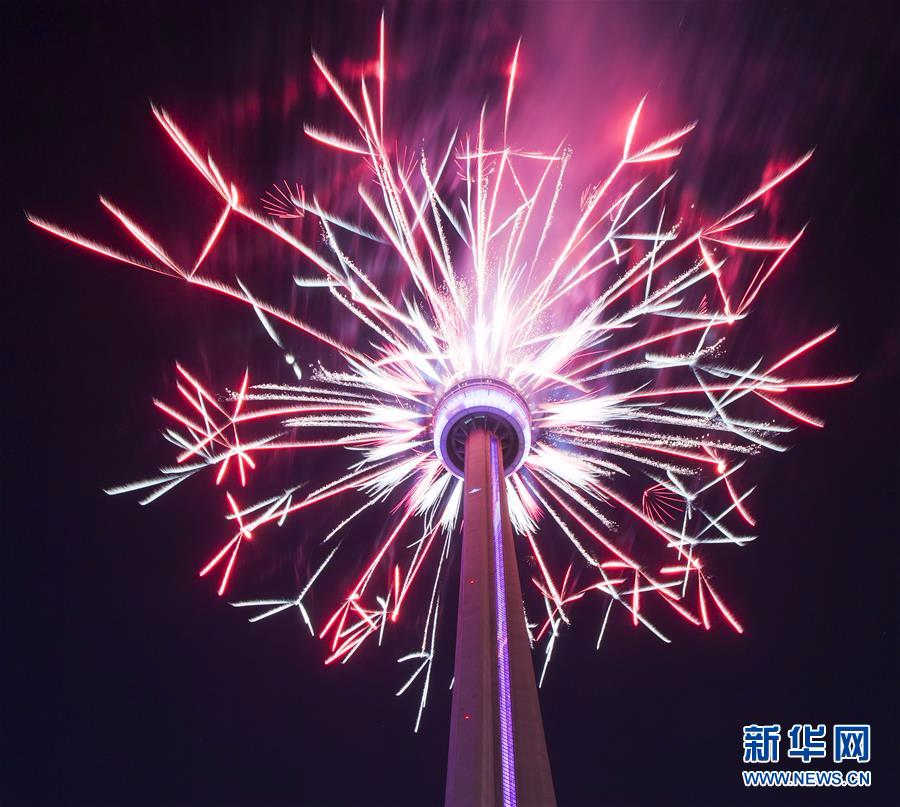 （国际）（4）加拿大：绚丽烟火庆国庆