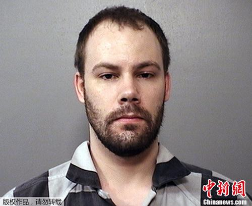 当地时间7月3日上午10时(北京时间晚11时)，涉嫌绑架中国访问学者章莹颖的美国嫌犯克里斯滕森首次出庭接受聆讯。