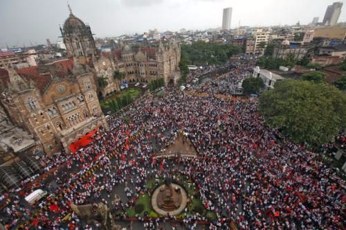 印度民众集会抗议。（图片来源：路透社）