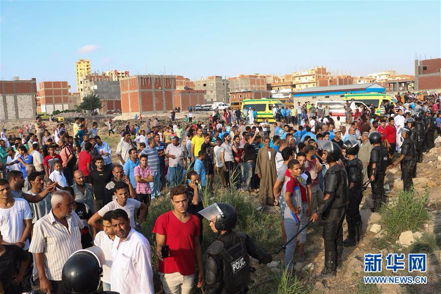 （国际）（5）埃及发生火车相撞事故造成至少36人死亡