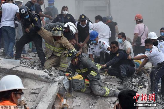 当地时间9月19日，墨西哥中部莫雷洛斯州发生7.1级地震，目前已导致数百人遇难。