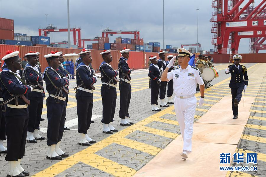 （国际）（1）中国海军和平方舟医院船首访刚果（布）