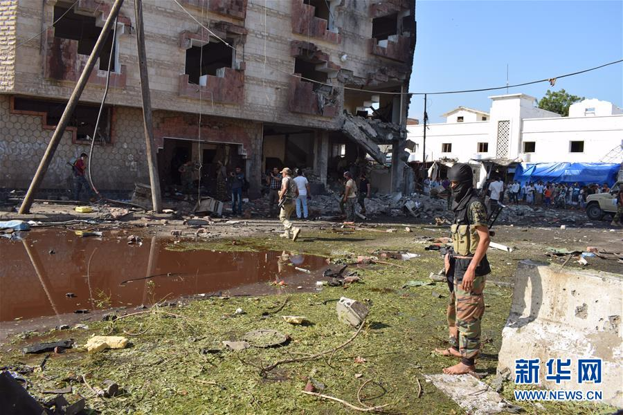（国际）（3）也门财政部大楼遭“伊斯兰国”汽车炸弹袭击