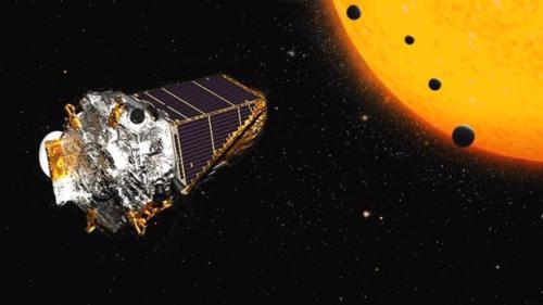 开普勒太空望远镜观测了超过15万颗恒星，并继续传回数据。(图片来源：NASA)