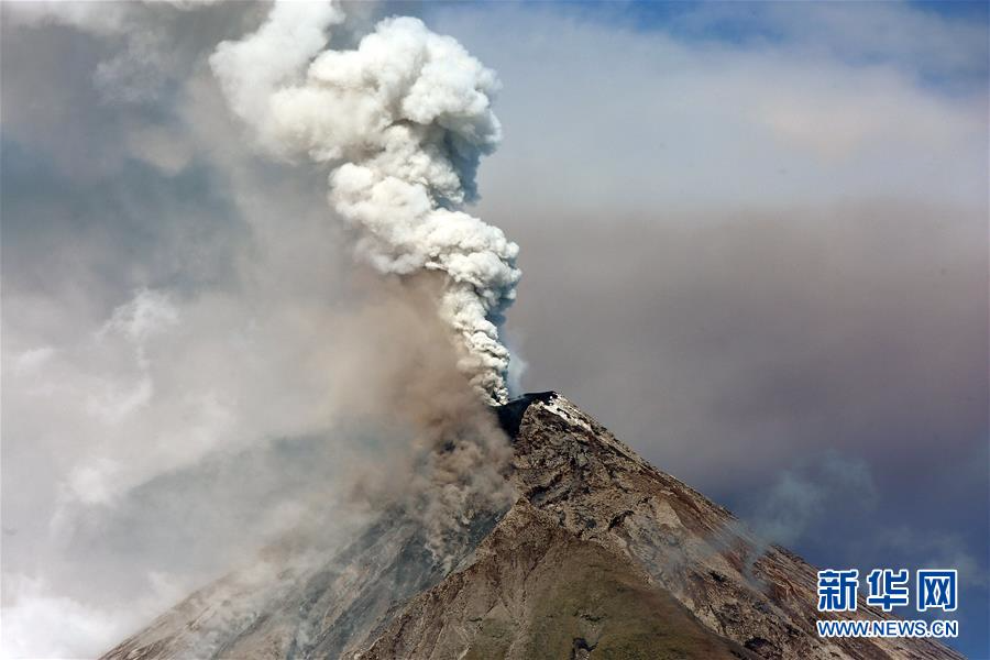 （国际）（4）菲律宾马荣火山持续喷发