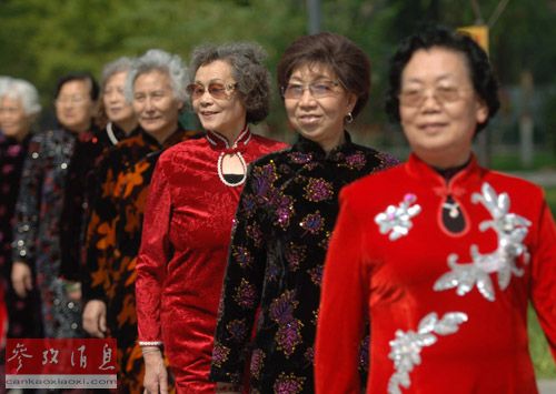 外媒：中国人均寿命15年增8.5岁 上海人最长寿