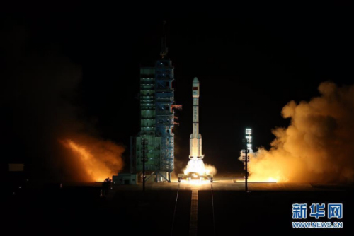 资料图：2016年9月15日，中国在酒泉卫星发射中心用长征二号F运载火箭将天宫二号空间实验室发射升空。 新华社记者 琚振华 摄 图片来源：新华网