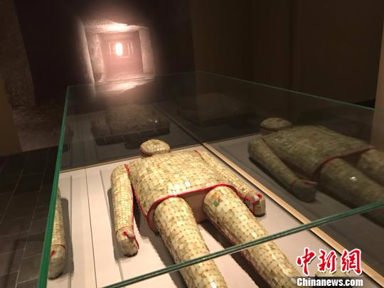 已知年代最早金缕玉衣在上海博物馆展出
