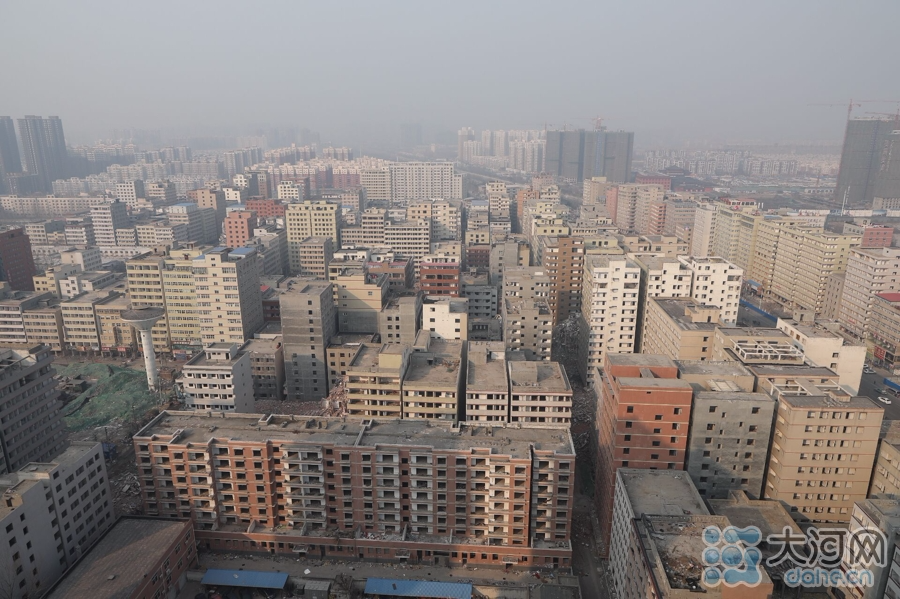 【大河网景】郑州最大的城中村爆破拆迁 再看看最后的陈寨吧