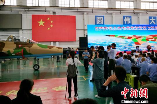中国首架外贸飞机总装下线具有较强空-空作战能力