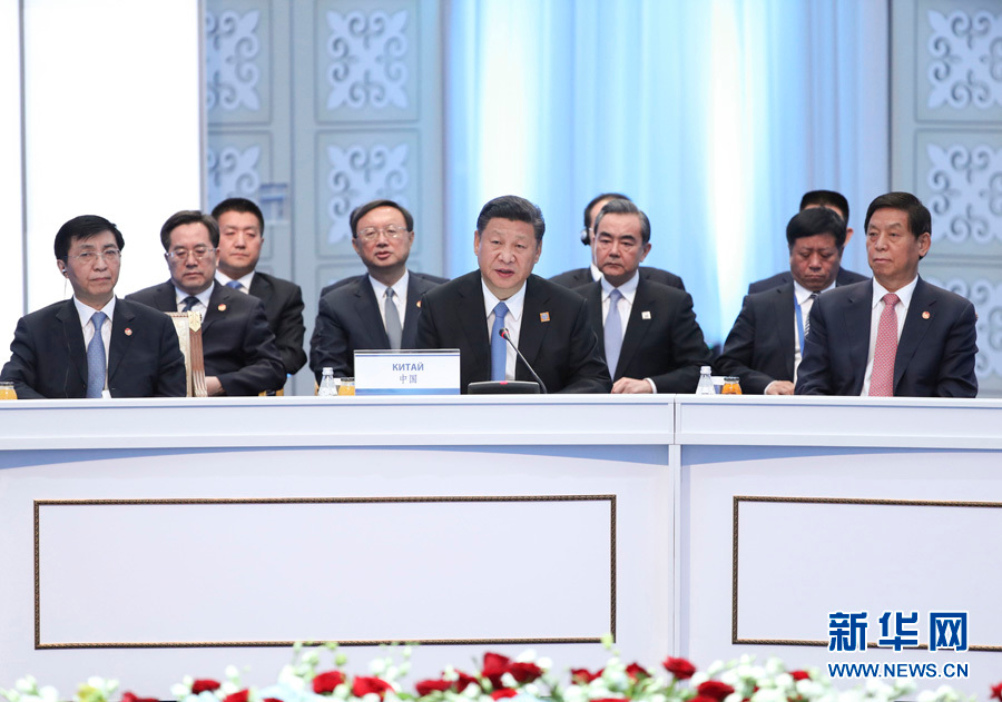 6月9日，国家主席习近平在哈萨克斯坦首都阿斯塔纳出席上海合作组织成员国元首理事会第十七次会议并发表重要讲话。 新华社记者 庞兴雷 摄
