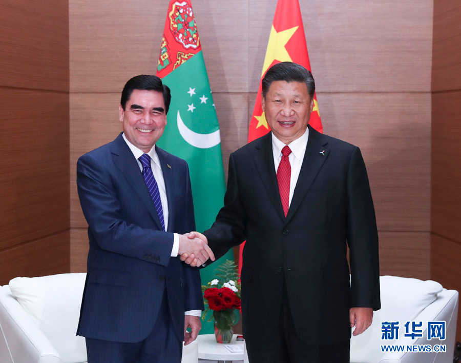 6月9日，国家主席习近平在阿斯塔纳会见土库曼斯坦总统别尔德穆哈梅多夫。 新华社记者 庞兴雷 摄
