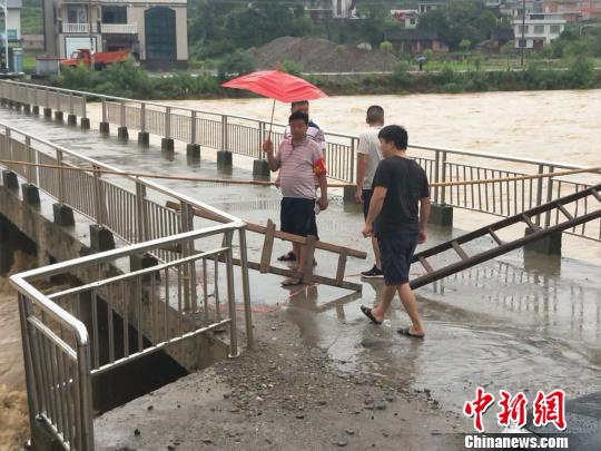 强降雨致湖南53万人受灾3人死亡1人失踪