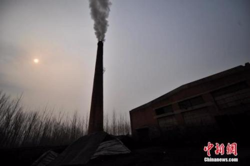 资料图：北京一正在作业的锅炉房。<span target='_blank' href='http://www.chinanews.com/' ></div>中新网</span>记者 金硕 摄