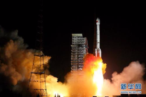 11月5日19时45分，我国在西昌卫星发射中心用长征三号乙运载火箭，成功发射两颗北斗三号全球组网卫星。 新华社发(杨志远 摄)