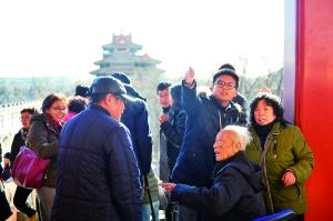 昨天，纪念单士元先生诞辰110周年展览在东华门城楼举行，文博界前辈济济一堂。北京晨报记者 李木易/摄