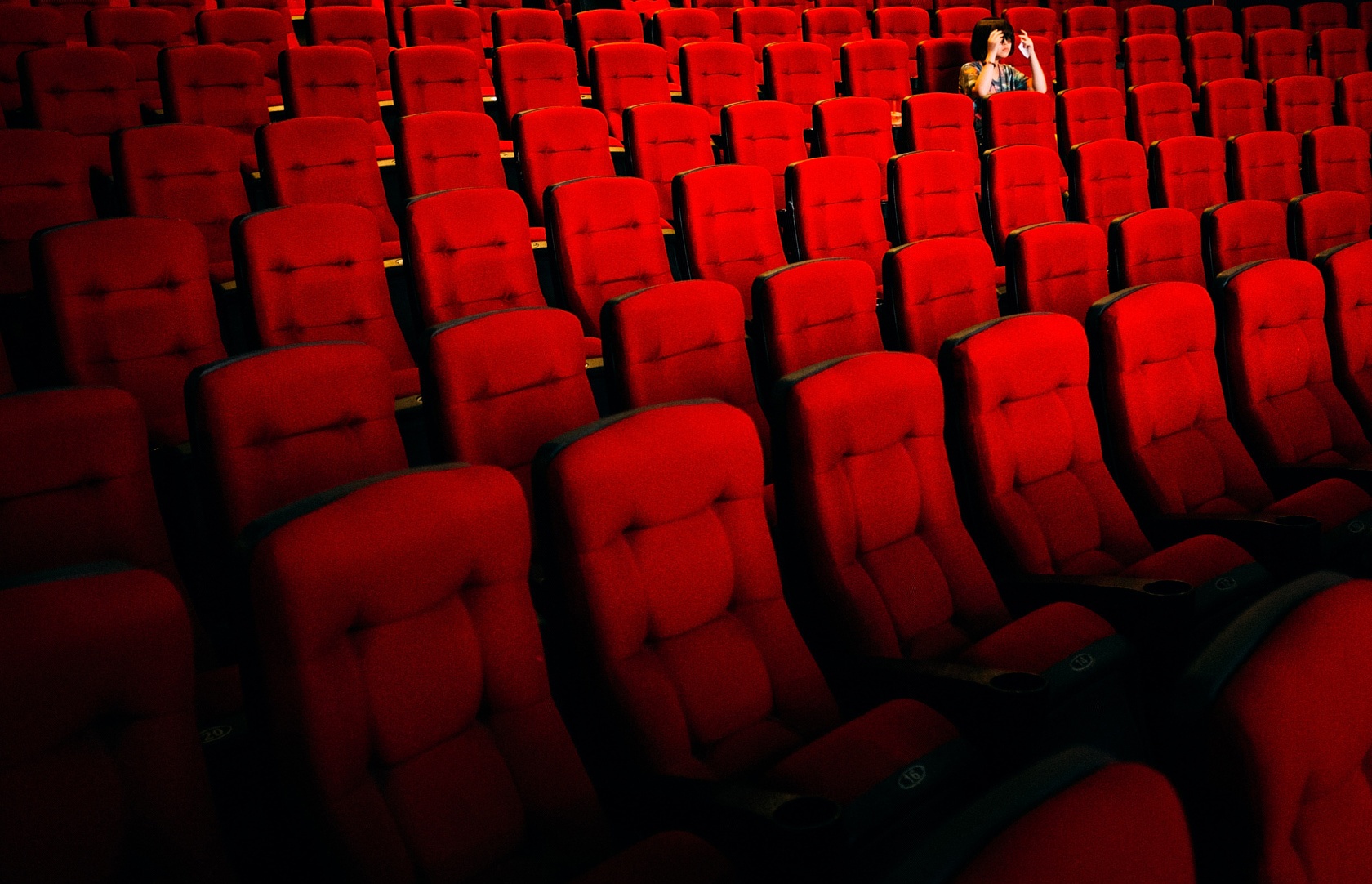 中国电影票房增速放缓 是大片质量差还是观众