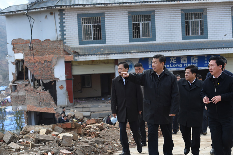 2015年习近平与群众在一起的亲密瞬间(组图)